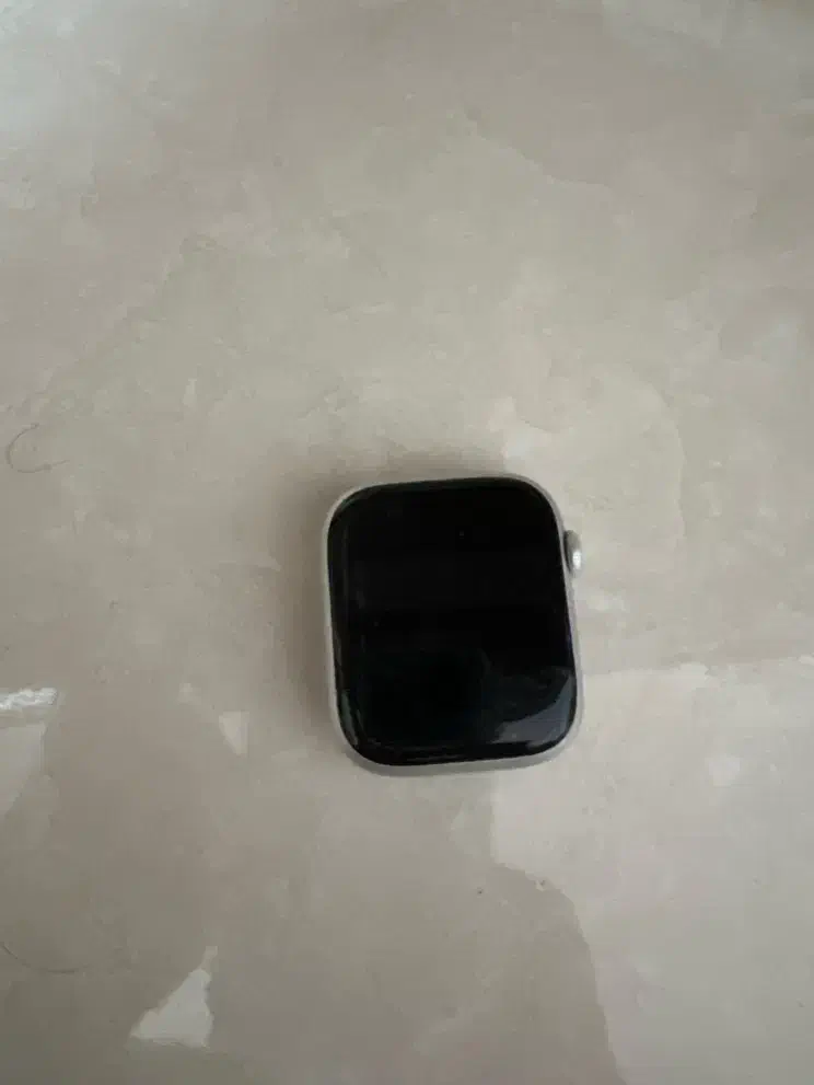 اپل واج سری ۷ باتری ۹۹ در حد اکبند و ایرپاد سری ۲|لوازم جانبی موبایل و تبلت|مشهد, الهیه|دیوار