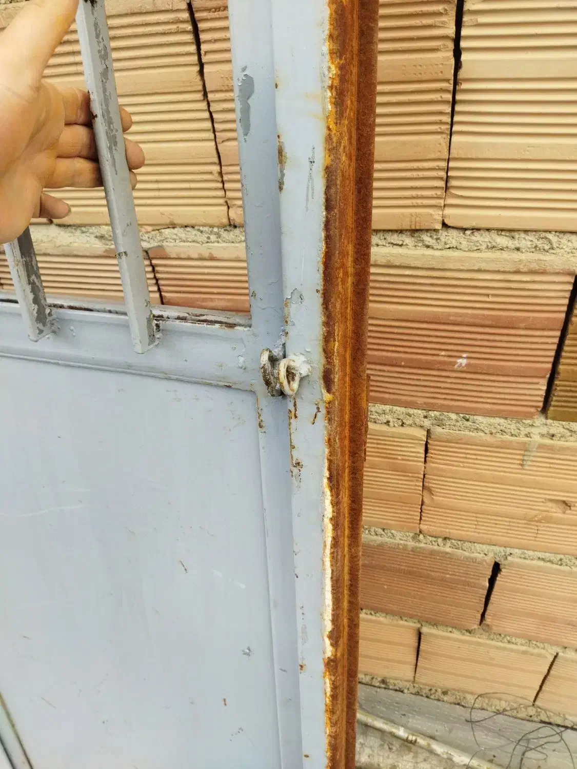 در پنچره|ابزارآلات|سلماس, |دیوار