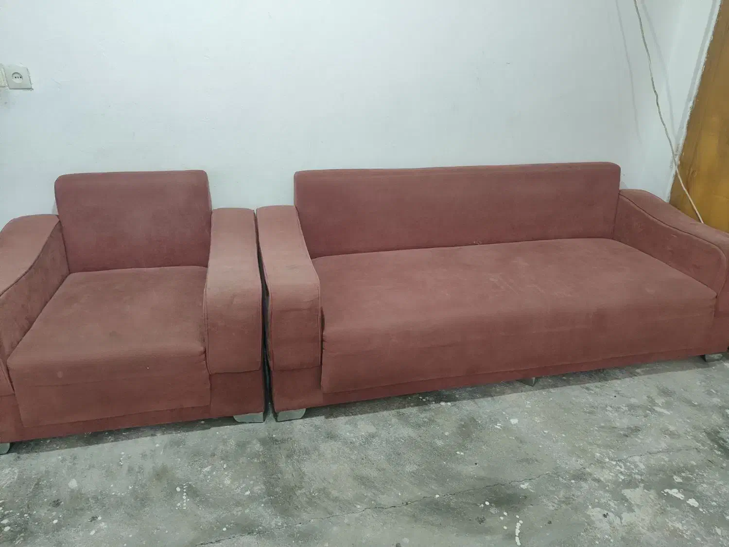 مبل دست دوم سالم سلامت|مبلمان خانگی و میز عسلی|تایباد, |دیوار