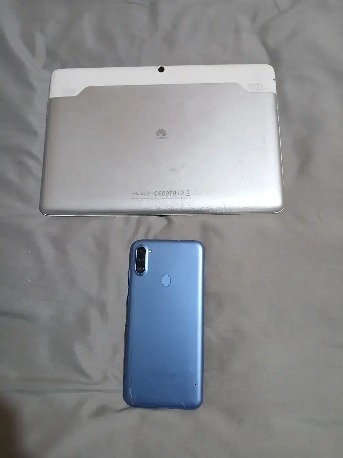 تبلت|تبلت|بندر انزلی, معلم|دیوار