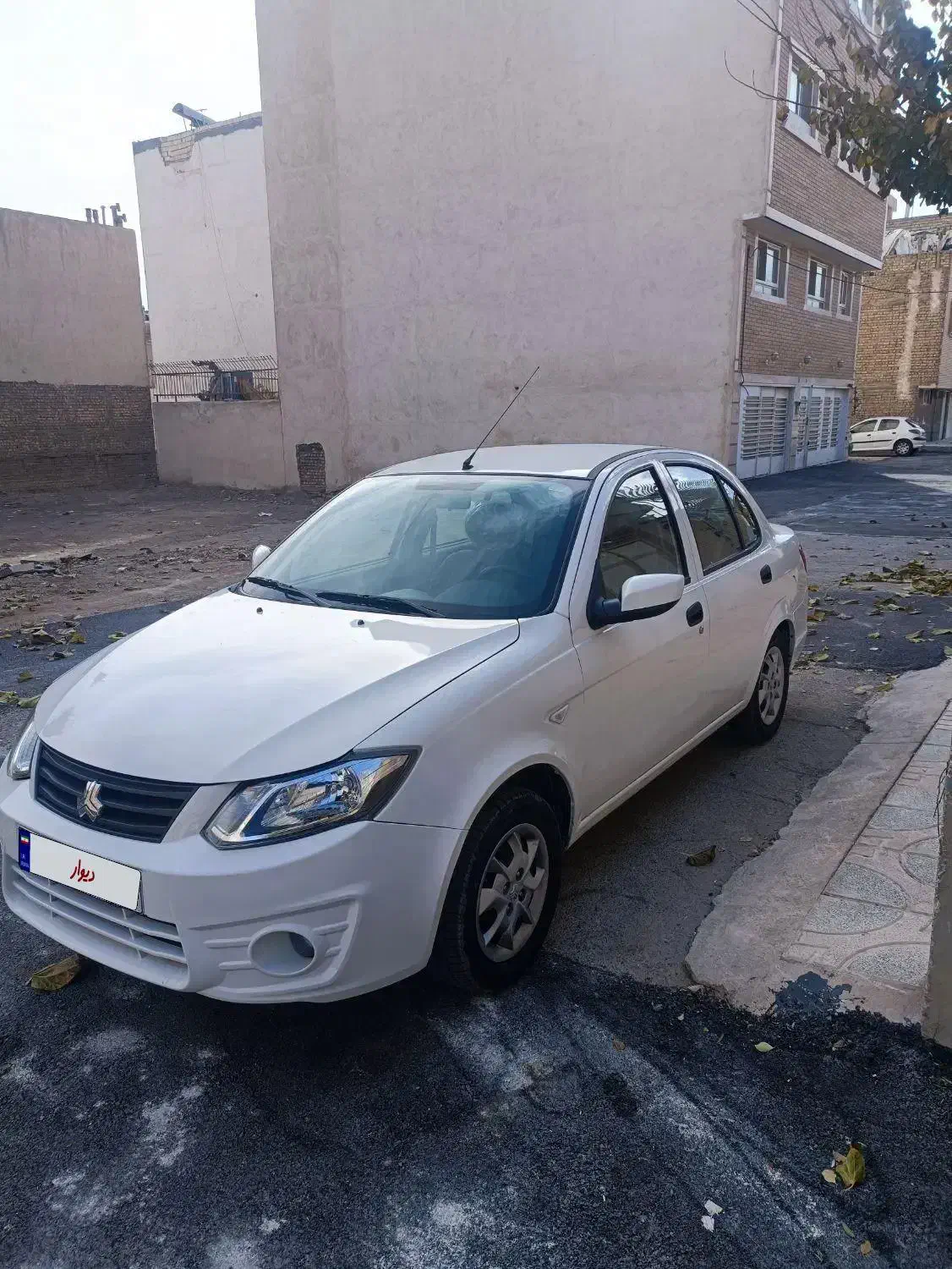 سایینا مدل1400بدون رنگ کم کار|خودرو سواری و وانت|اصفهان, برازنده|دیوار