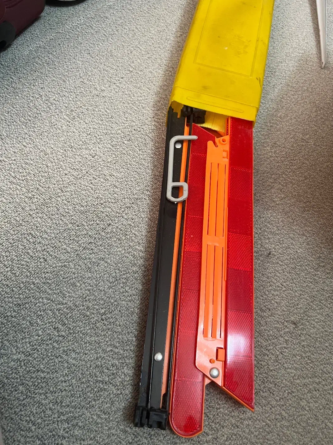 مثلثی خطر خودرو|قطعات یدکی و لوازم جانبی|قم, باجک یک|دیوار