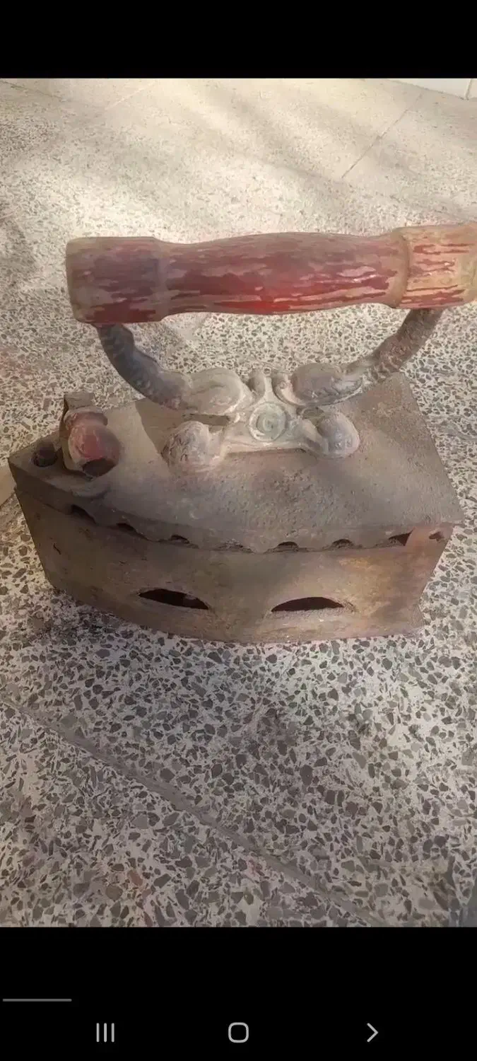 اتو زغالی غدیمی|کلکسیون اشیاء عتیقه|مبارکه, |دیوار