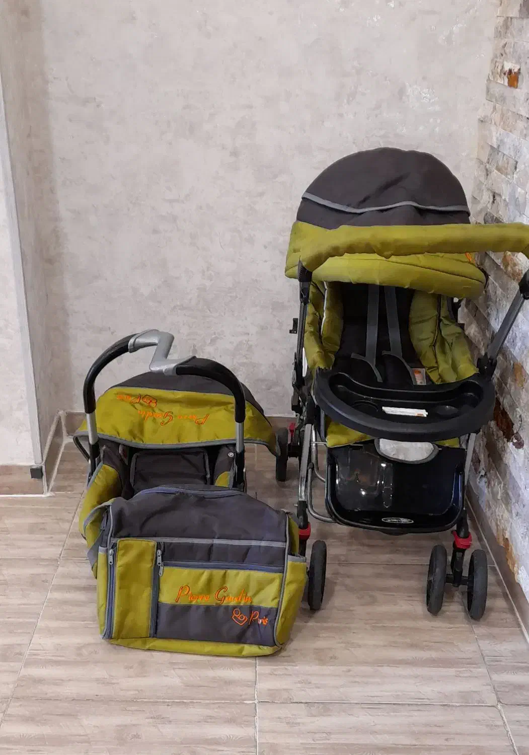 کالسکه وکریر وکیف نوزادی|کالسکه و لوازم جانبی|تبریز, |دیوار