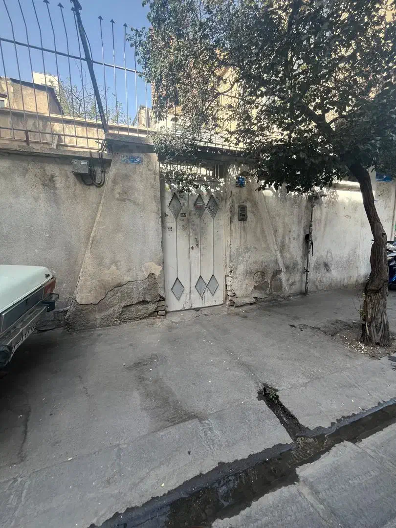 اجاره زمین ۳۵۰ متری/ پارکینگ و انبار|اجارهٔ دفتر صنعتی، کشاورزی، تجاری|تهران, خواجه نظام الملک|دیوار