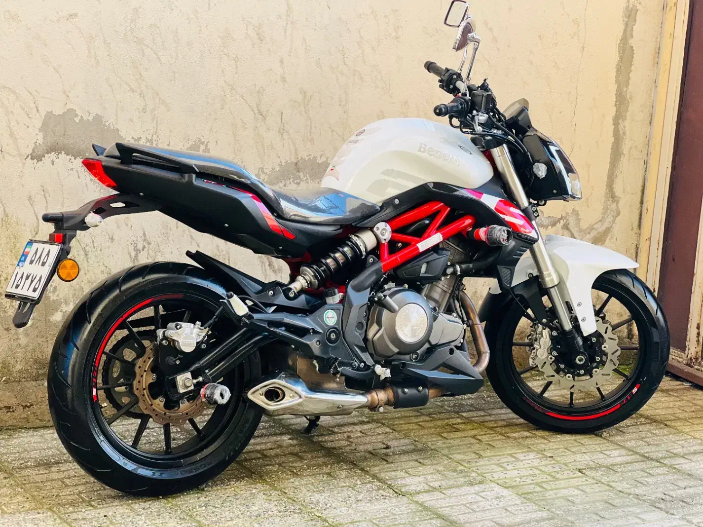 بنلی ۳۰۰ نیو فیس در حد صفر|موتورسیکلت|رشت, منظریه|دیوار