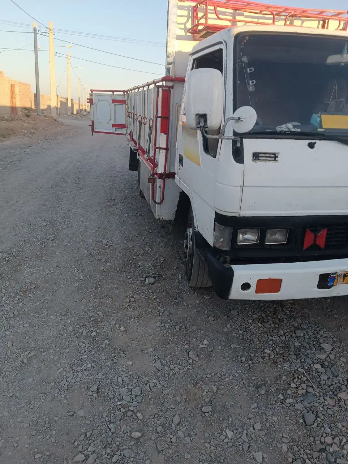 خاور باری ۵تن (حمل بار به تمام نقاط کشور)|خدمات حمل و نقل|درمیان, |دیوار