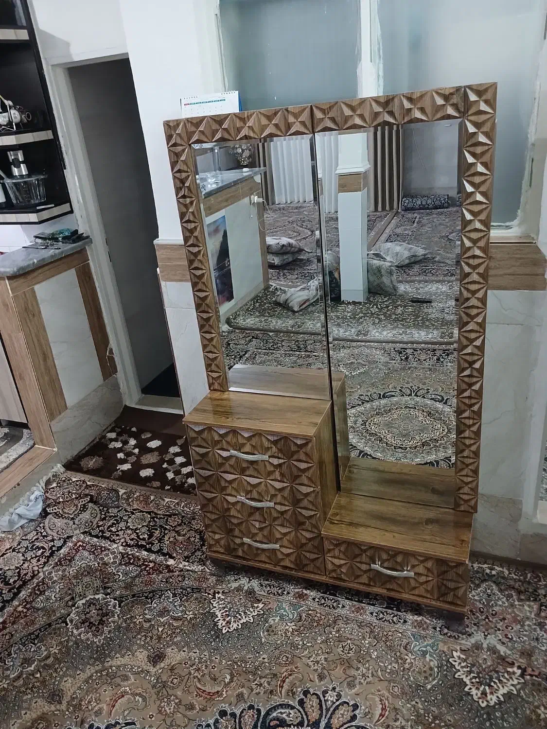 میزآرایش|آرایشگاه و سالن‌های زیبایی|قم, شهرک امام حسین|دیوار