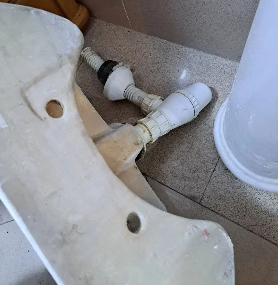 روشویی سرامیک سرویس بهداشت با پایه|لوازم سرویس بهداشتی|اندیشه, اندیشه فاز ۱|دیوار