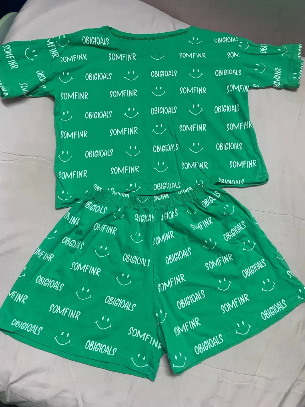 کراپ شلوارک|لباس|گنبد کاووس, |دیوار