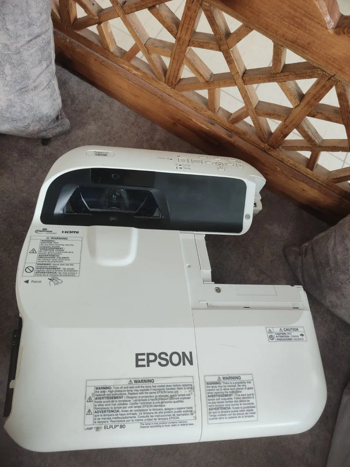Epson 585w|تلویزیون و پروژکتور|یزد, |دیوار
