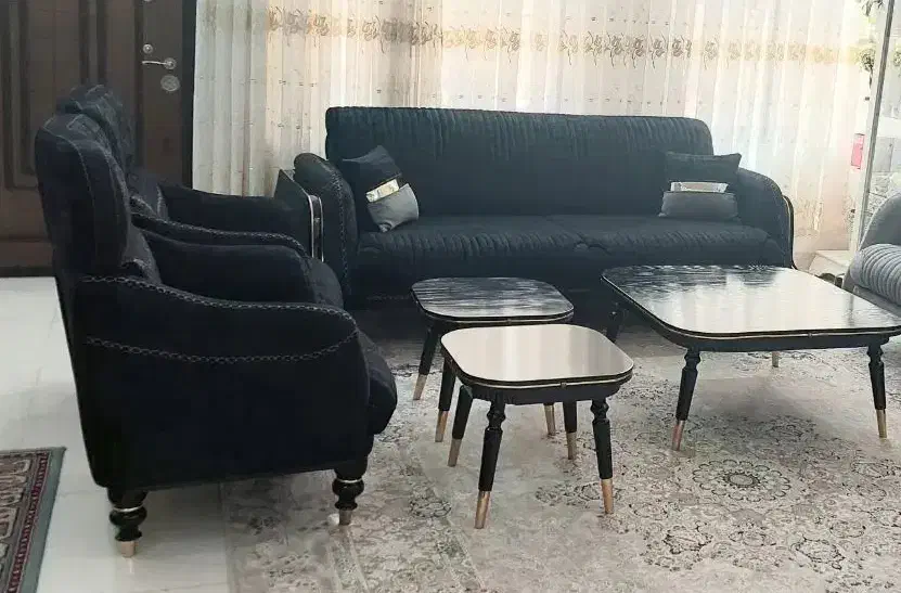 مبل نیم ست ۵نفره همراه میز وسط|مبلمان خانگی و میز عسلی|اردکان, |دیوار