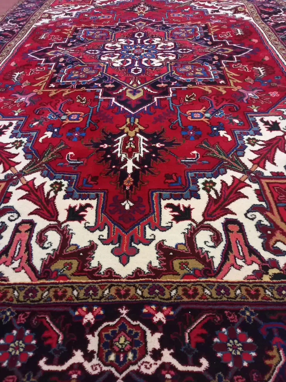 فروش فرش دستباف هریس تاجری|فرش|باسمنج, |دیوار