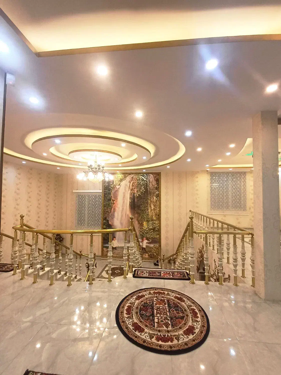 قصر ویلائی دوبلکس باطراحی خاص در خیابان شهدا|فروش خانه و ویلا|بروجرد, |دیوار