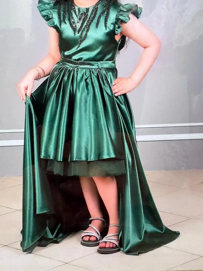 لباس مجلسی|لباس|اندیشه, اندیشه فاز ۴|دیوار