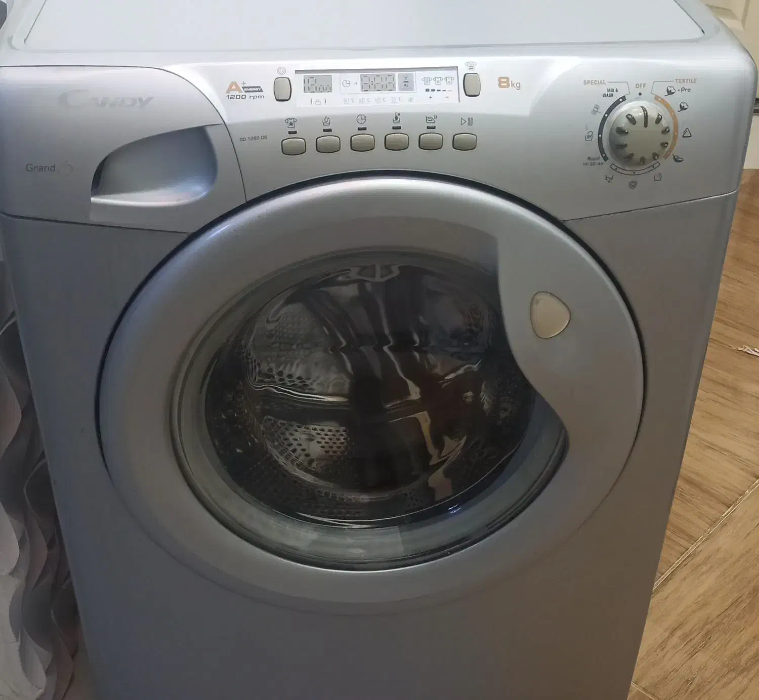 لباسشویی|ماشین لباسشویی و خشک‌کن لباس|آبیک, |دیوار