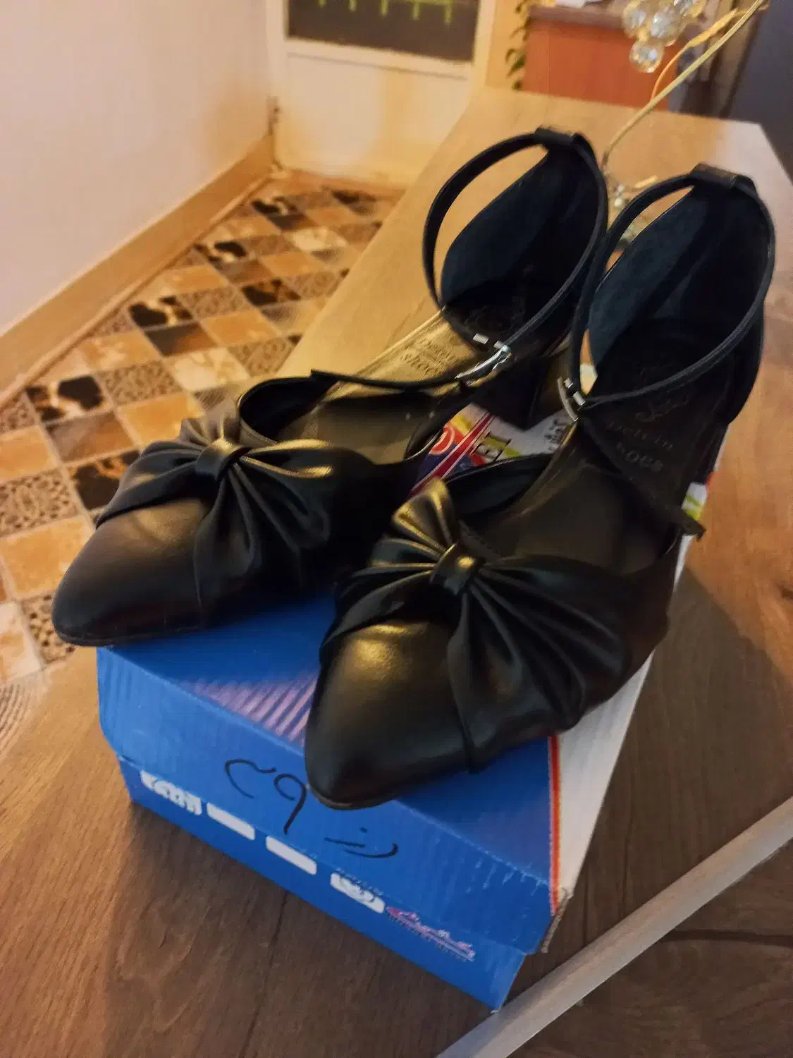 کفش مجلسی سایز ۴۰|کفش و لباس بچه|بروجرد, |دیوار