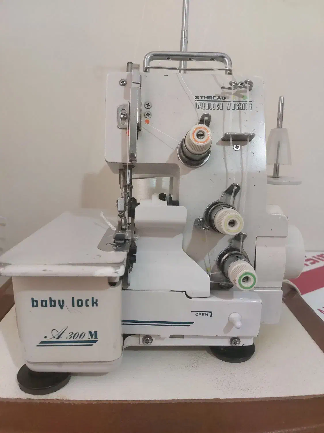 سردوز 3 نخ بابی لوک (baby lock)|چرخ خیاطی و ریسندگی|تهران, دهم فروردین|دیوار