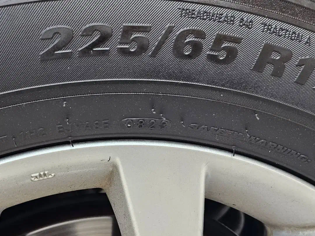 لاستیک 13 1     9 20 وقبول سفارش کمیاب|قطعات یدکی و لوازم جانبی|شیراز, رکن‌آباد|دیوار