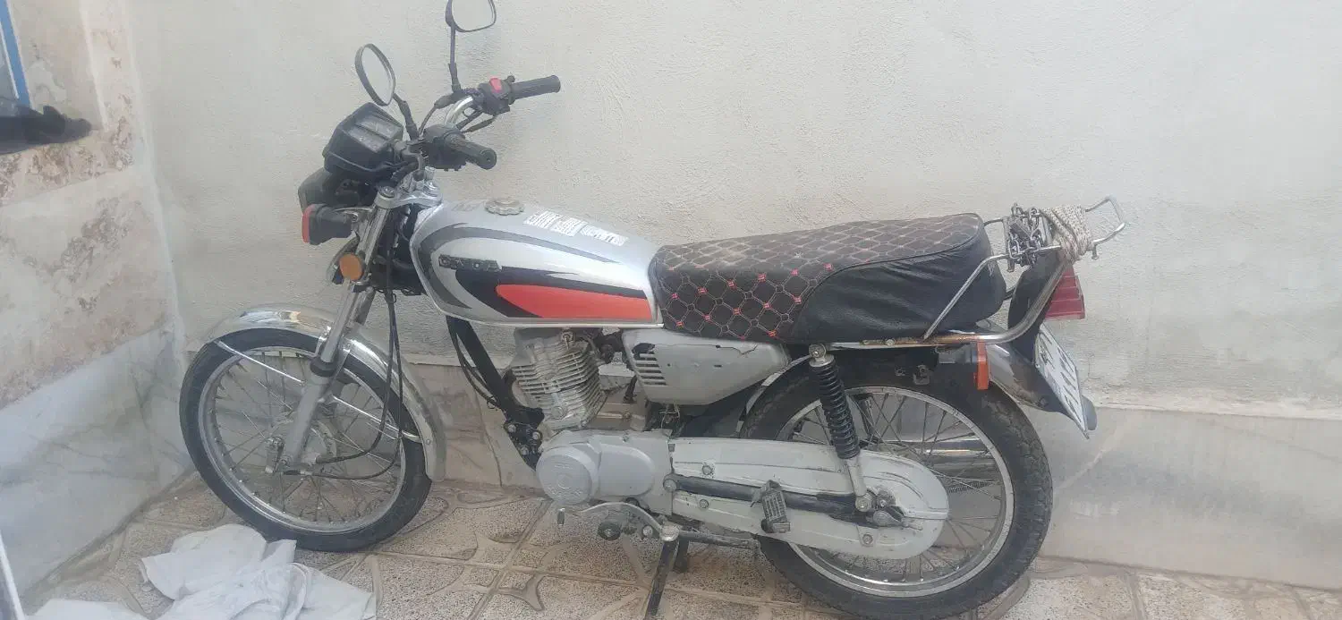 موتور هوندا۱۲۵ پلاک ملی|موتورسیکلت|قروه, |دیوار