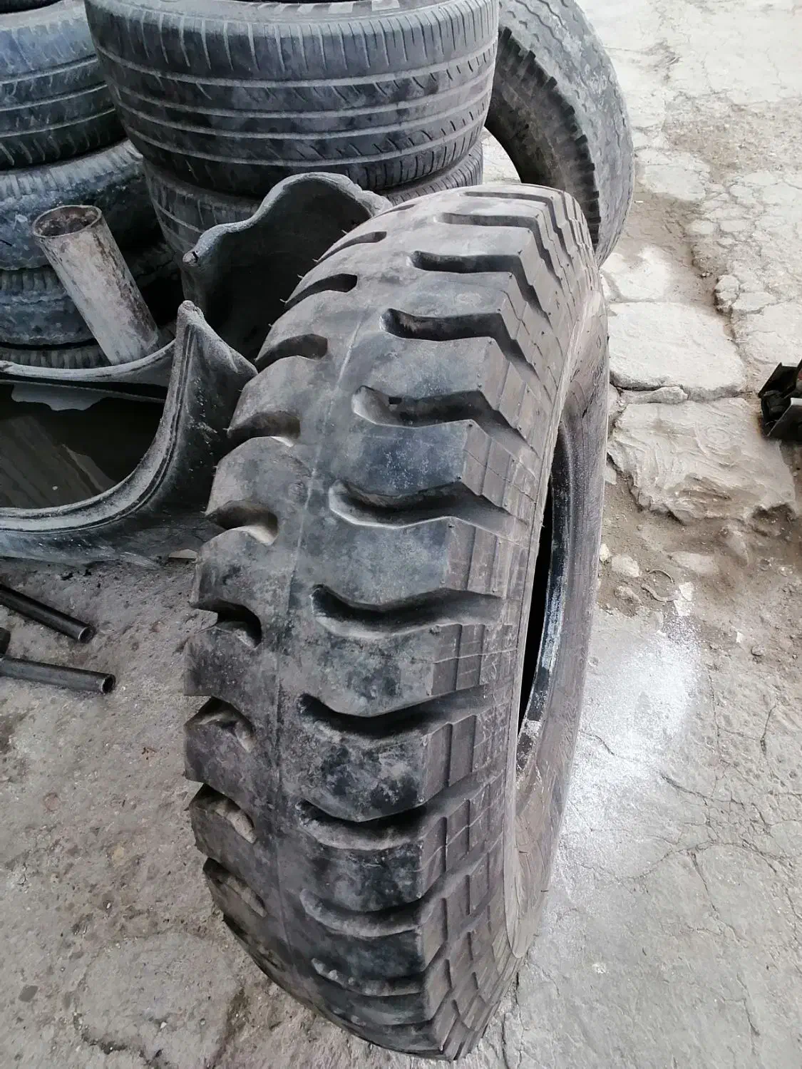 لاستیک نیسان|قطعات یدکی و لوازم جانبی|رامیان, |دیوار