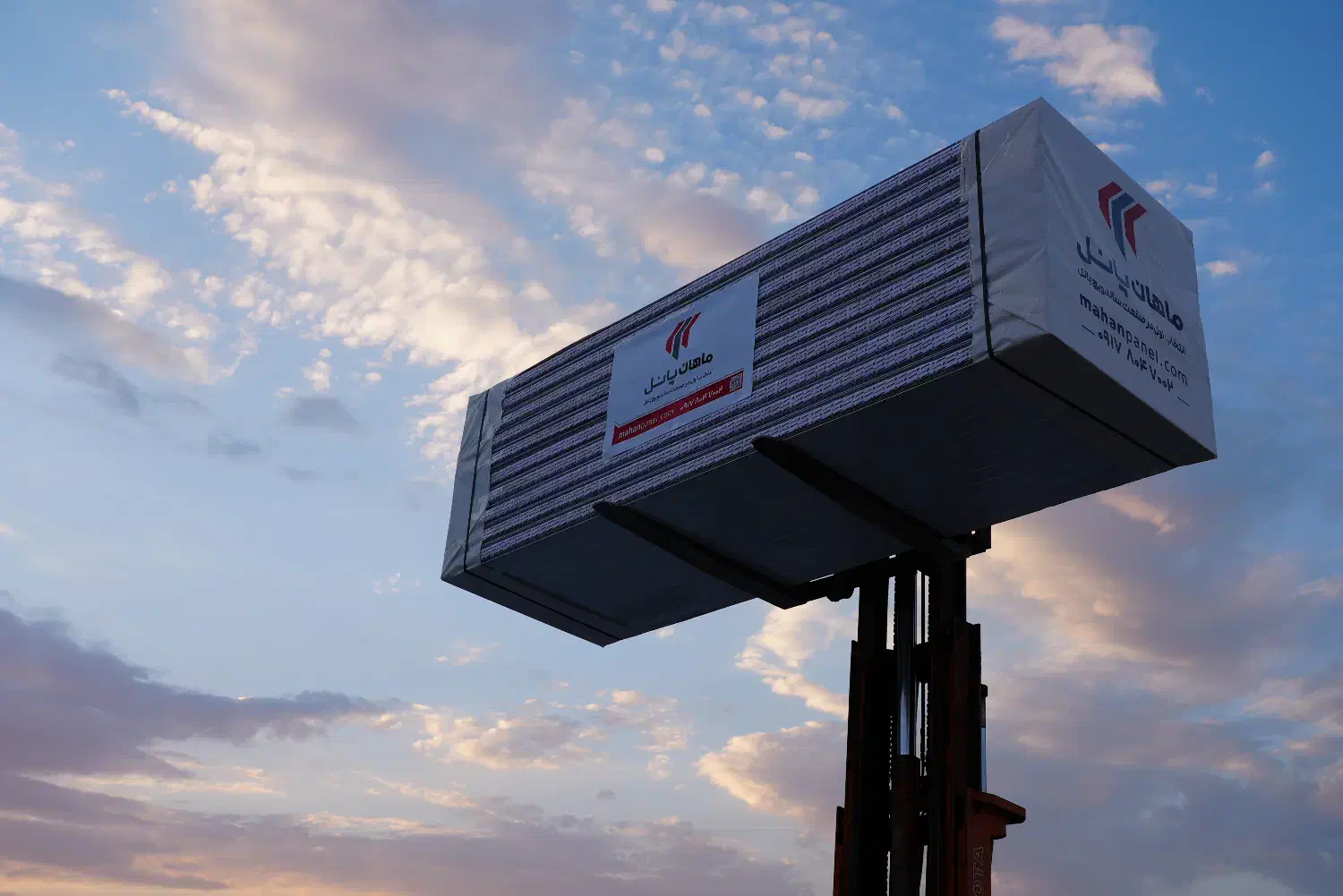 تولید ساندویچ پانل سقفی و دیواری و سردخانه ای|مصالح و تجهیزات ساختمان|شیراز, شهرک صنعتی شیراز|دیوار