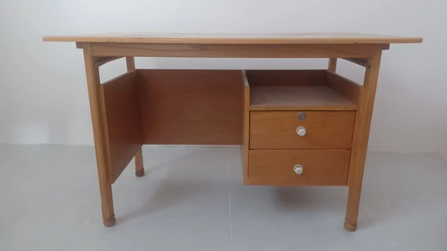 فروش میز تحریر|میز تحریر و کامپیوتر|بجنورد, |دیوار