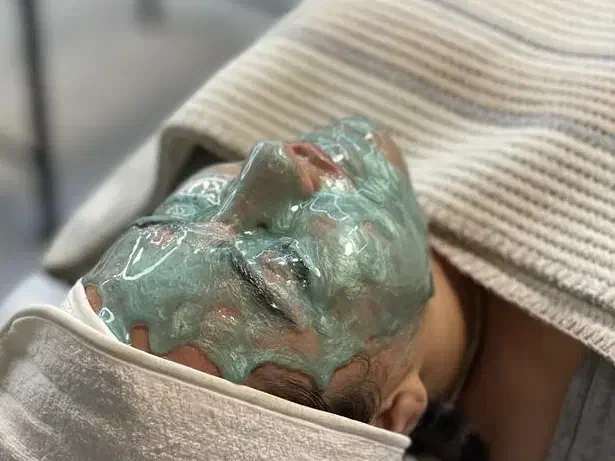 فیشیال و پاکسازی پوست و زیبایی|خدمات آرایشگری و زیبایی|تهران, دانشگاه شریف|دیوار