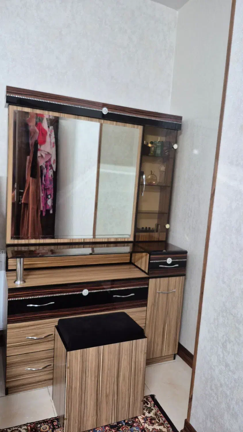 میز آینه|آینه|اصفهان, عاشقآباد|دیوار