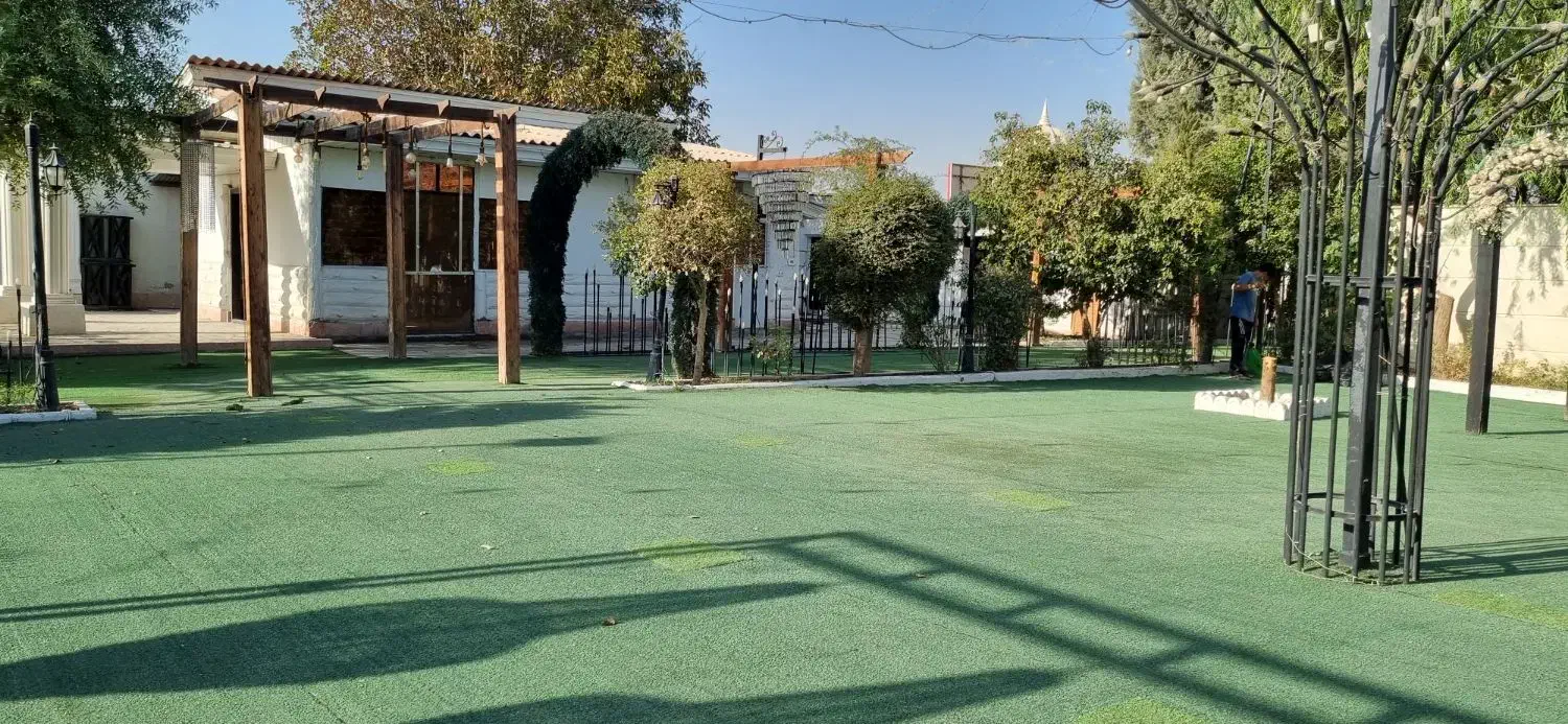 چمن مصنوعی ،لوستر،طاق چوبی.کف ال ای دی|حراج|احمدآبادمستوفی, |دیوار