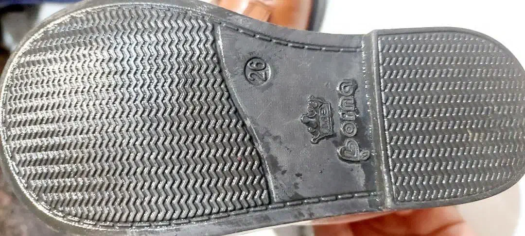 کفش بچگانه در باهنر|کفش و لباس بچه|اصفهان, شمس آباد|دیوار