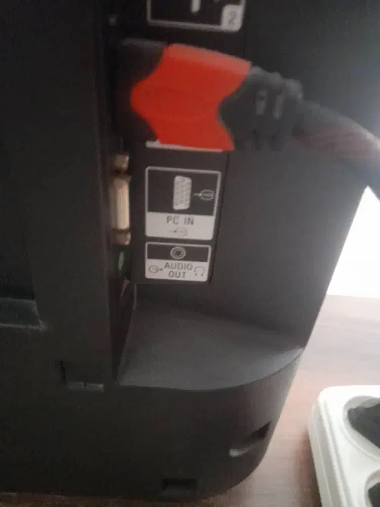 ۴۰اینچ سونی|تلویزیون و پروژکتور|چمستان, |دیوار