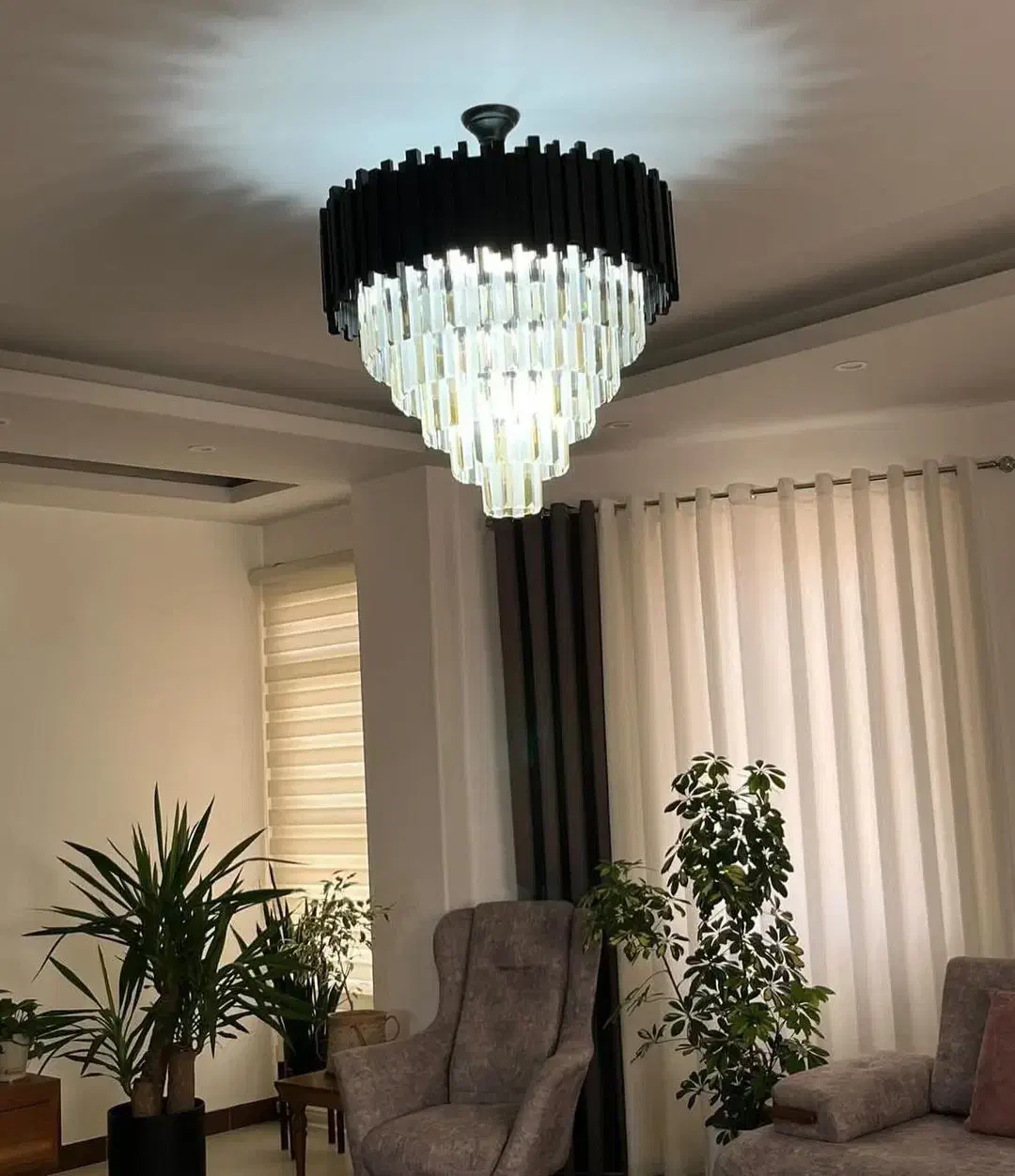 ونوس|لوستر و چراغ آویز|گلبهار, شهر جدید گلبهار|دیوار