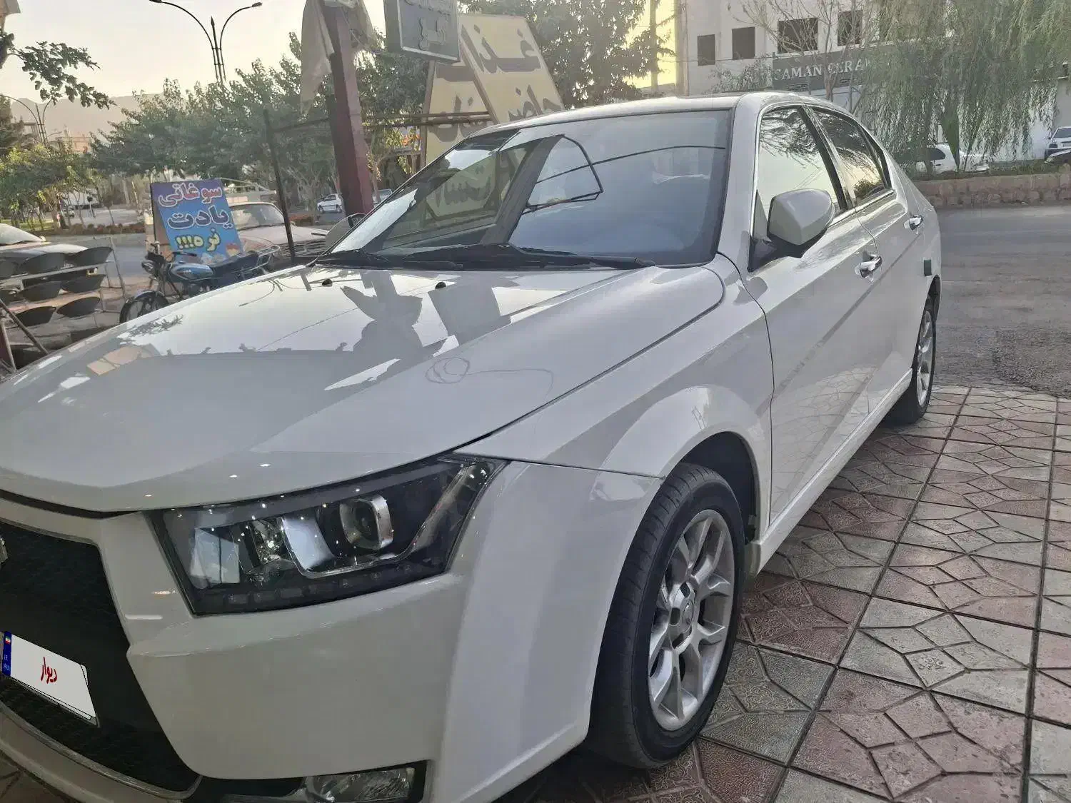 دنا پلاس توربو 6 دنده سانروف دار|خودرو سواری و وانت|شهرکرد, |دیوار