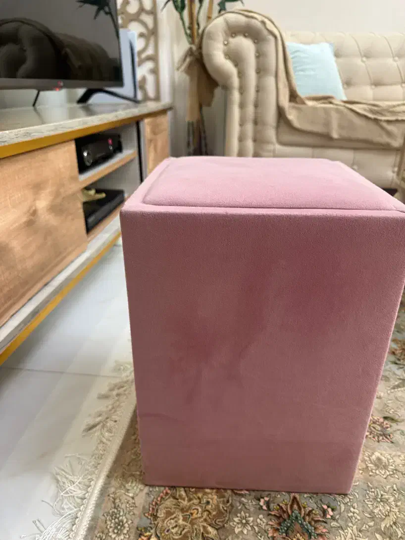 پاتختی و پاف مخمل صورتی زیبا نو|تخت و سرویس خواب|تهران, سردارجنگل|دیوار