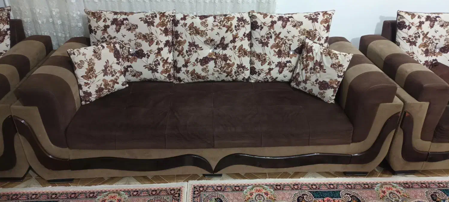 فروش مبل ۷نفره در حد نو|مبلمان خانگی و میز عسلی|لشت نشا, |دیوار