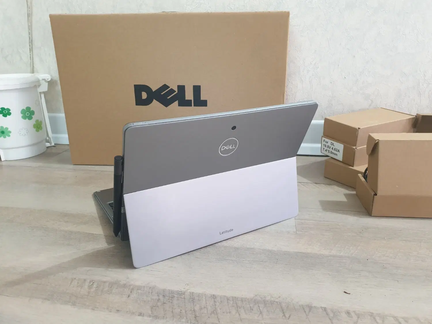 لپ تاپ آمریکایی dell i5 نسل ۱۰ با قلم طرح سرفیسی|رایانه همراه|رشت, سعدی (تختی)|دیوار