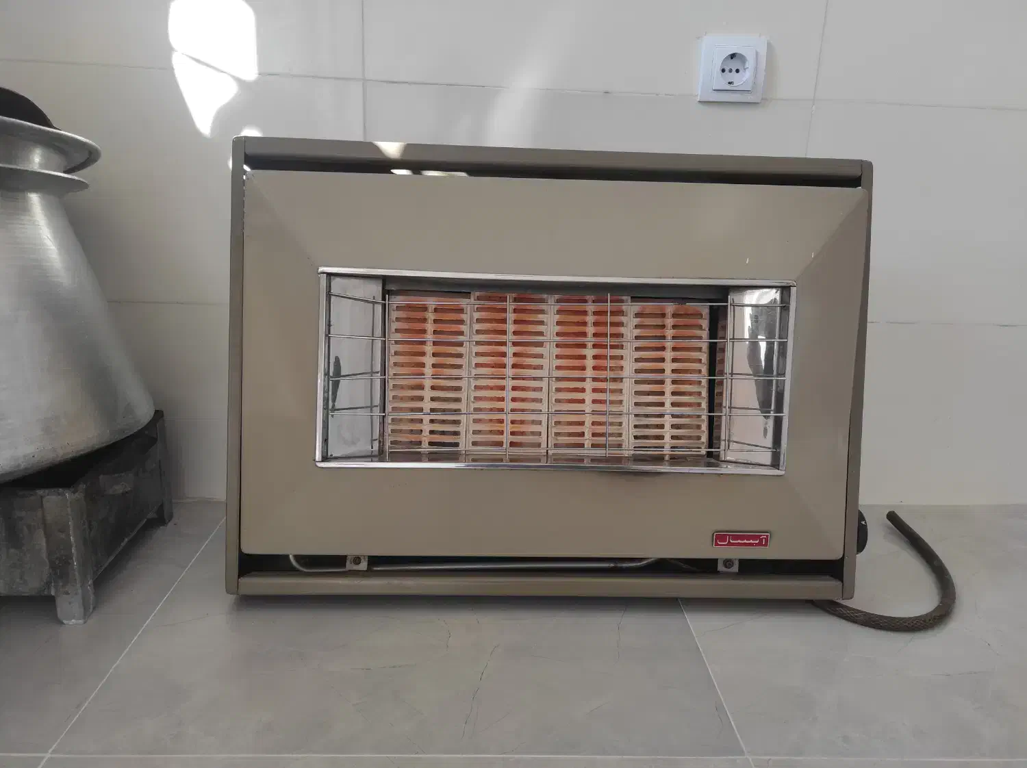 بخاری دیواری|بخاری، هیتر، شومینه|شیراز, شهرک بهار|دیوار