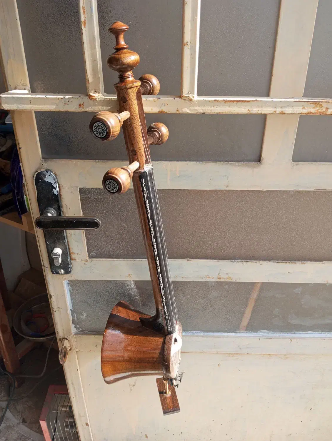 حرفه ای آبنوس|سازهای سنتی|خرم‌آباد, |دیوار