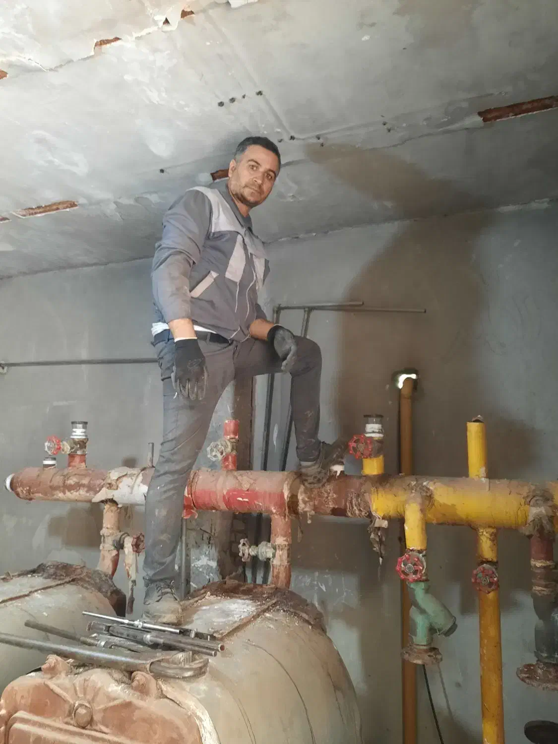 نصب پمپ آب و موتورخانه|خدمات پیشه و مهارت|تهران, نیاوران|دیوار