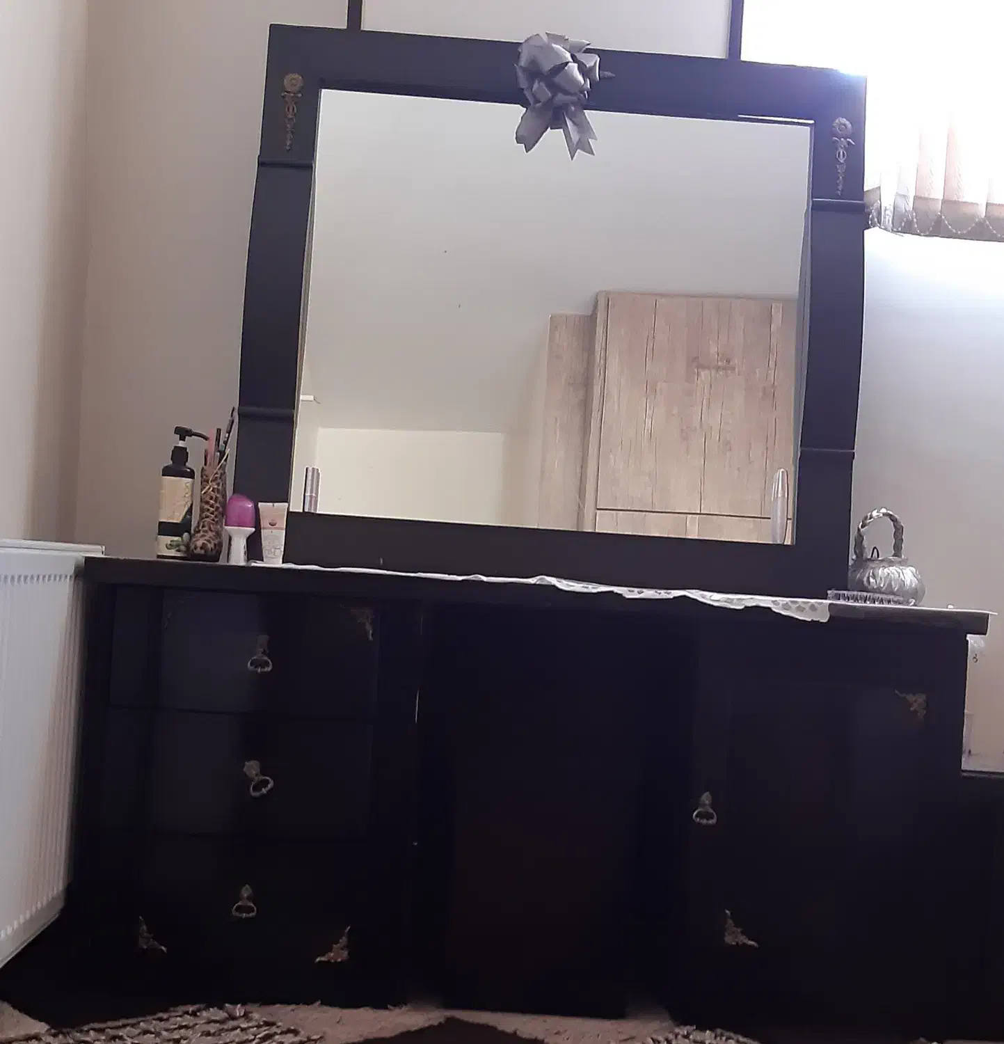 میز و آینه در حد نو|جاکفشی، کمد، دراور|شهرکرد, |دیوار