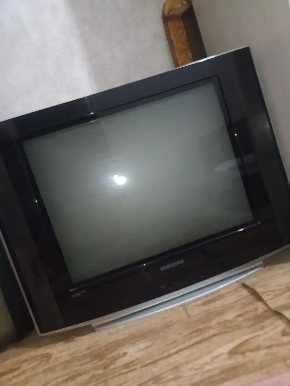 تلویزیون|تلویزیون و پروژکتور|ساوه, |دیوار