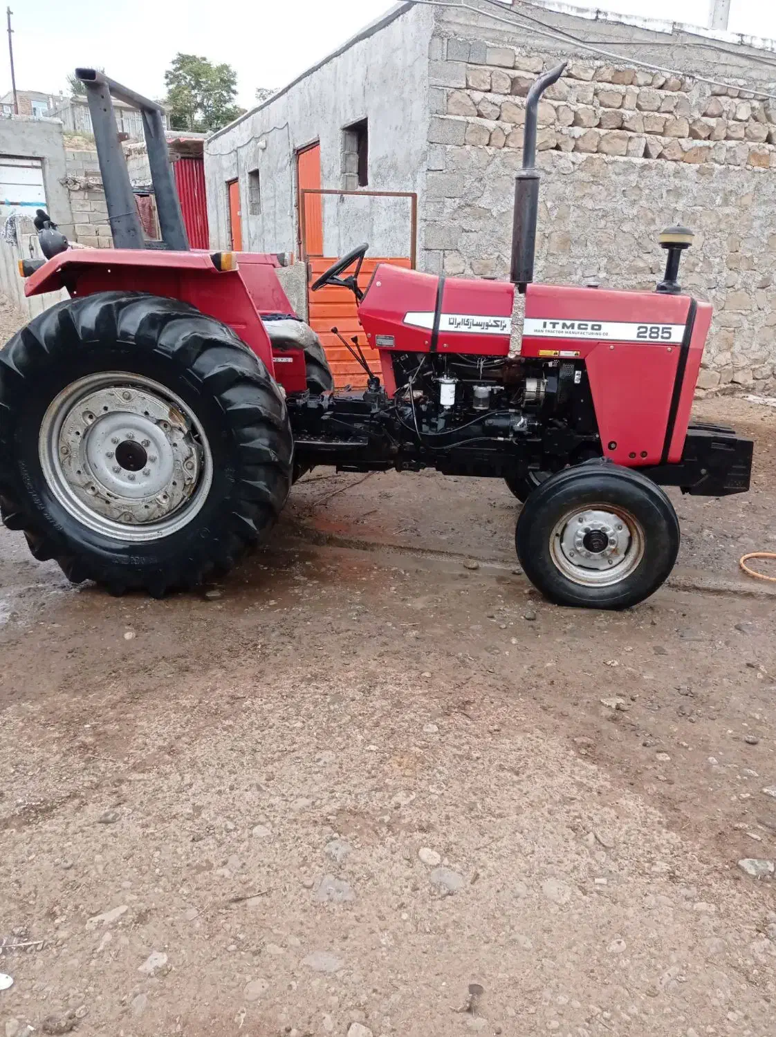 تراکتور ۲۸۵ تک دیفرانسیل مدل ۹۰|خودرو سنگین|اهر, |دیوار