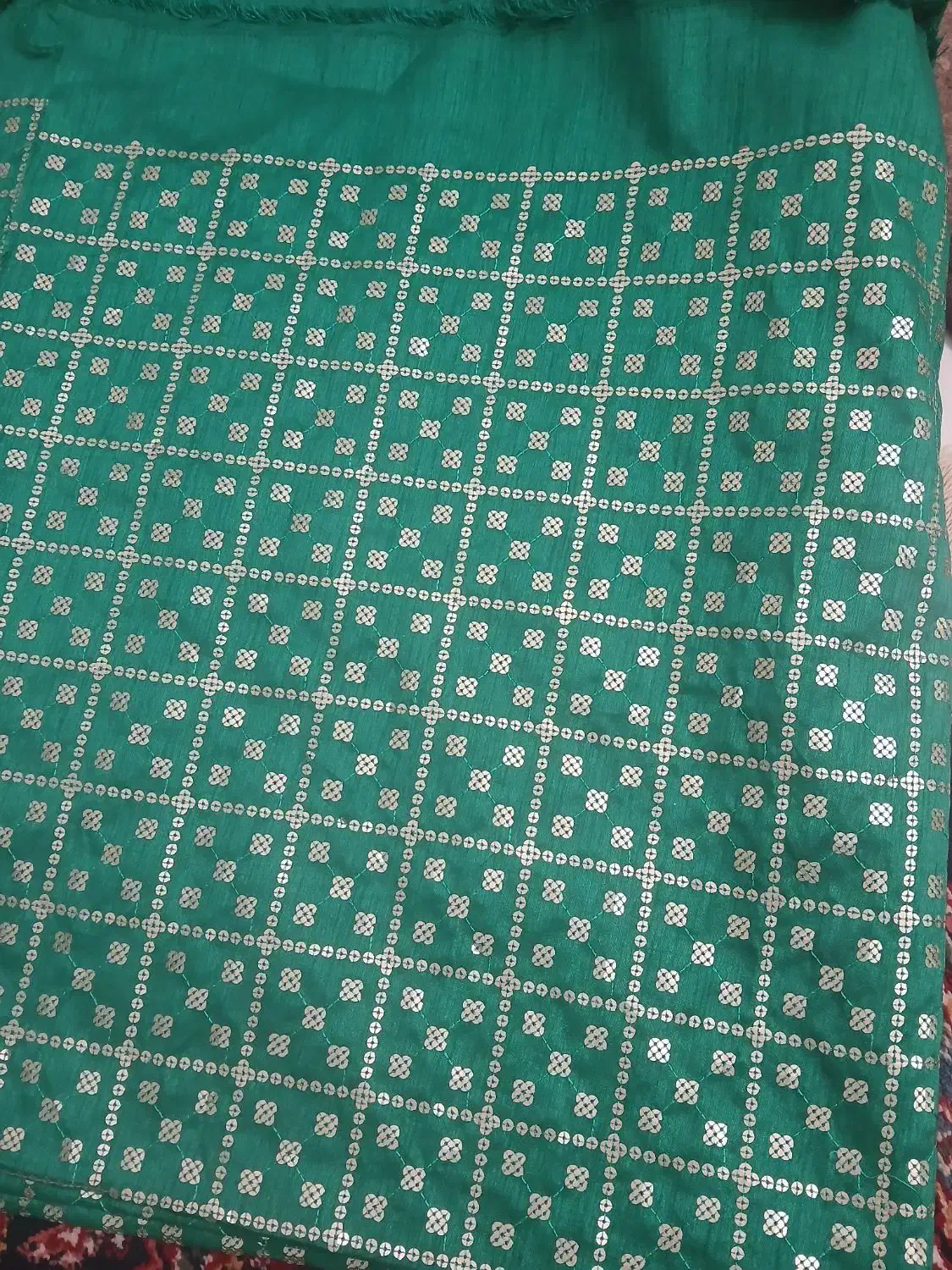 پارچه سنتی|لباس|بروجن, |دیوار