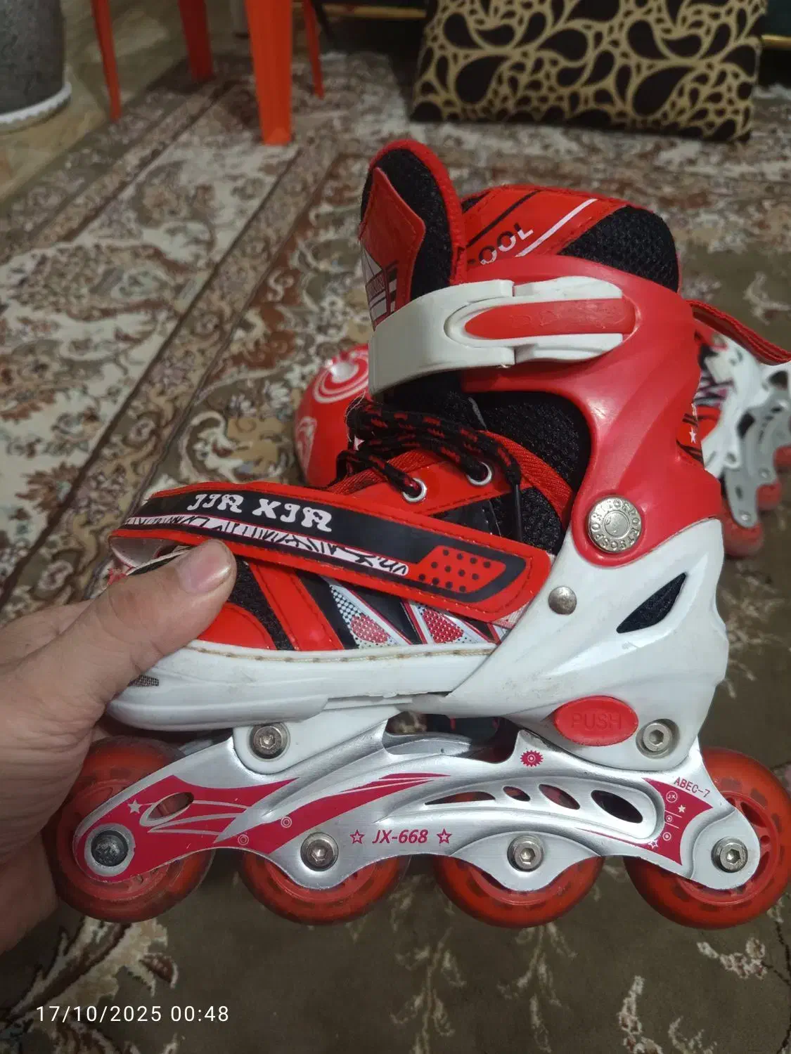 اسکیت با لوازم ایمنی|دوچرخه، اسکیت، اسکوتر|رباط‌کریم, نصیرشهر|دیوار