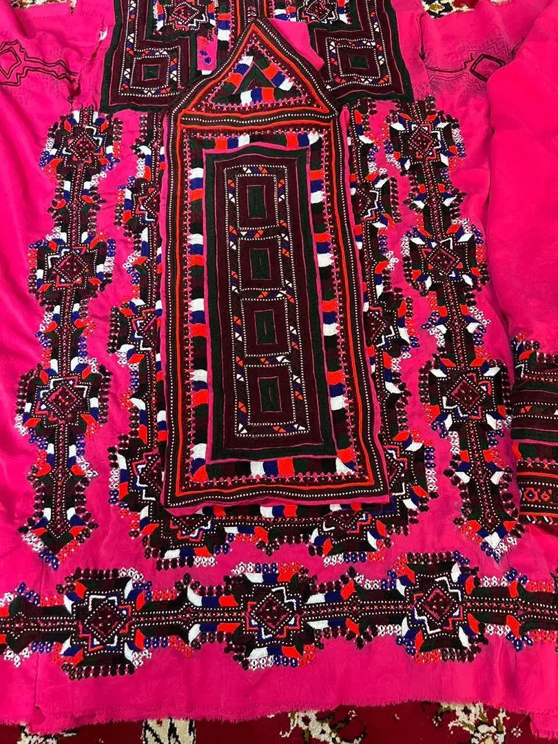 موسوم|لباس|فاضل آباد, |دیوار