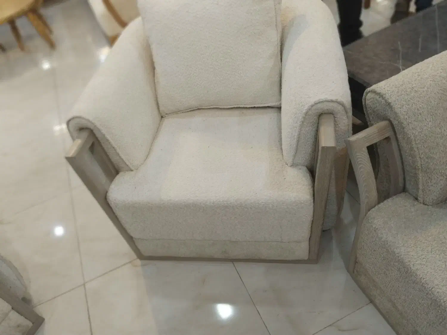 فروش انواع مبل های سلطنتی فقط 45 میلیون|مبلمان خانگی و میز عسلی|شوشتر, |دیوار