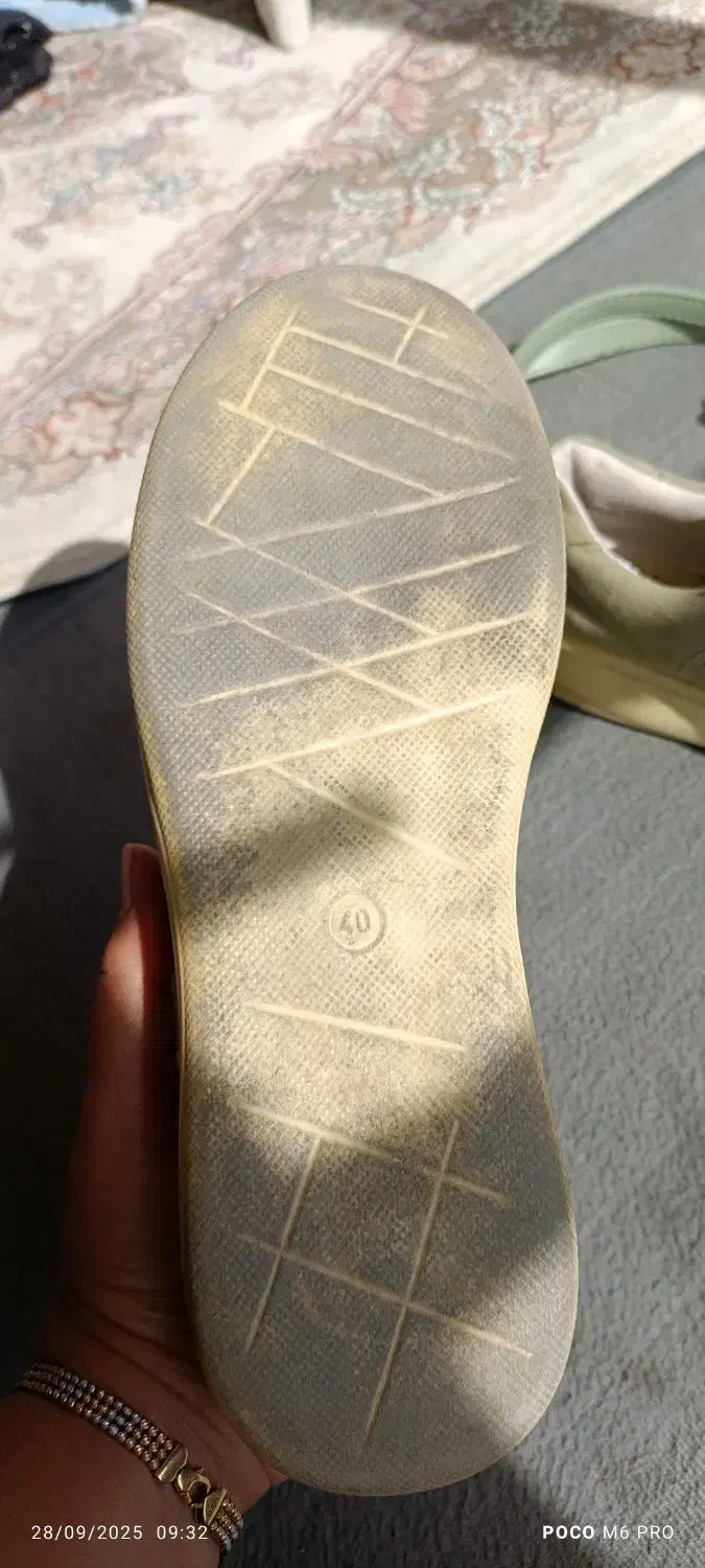 کیف و کفش|لباس|اصفهان, لاله|دیوار