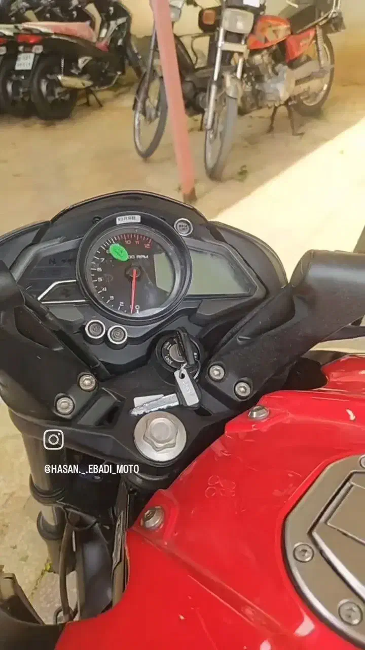 باجاج ns160|موتورسیکلت|شیراز, نصر|دیوار