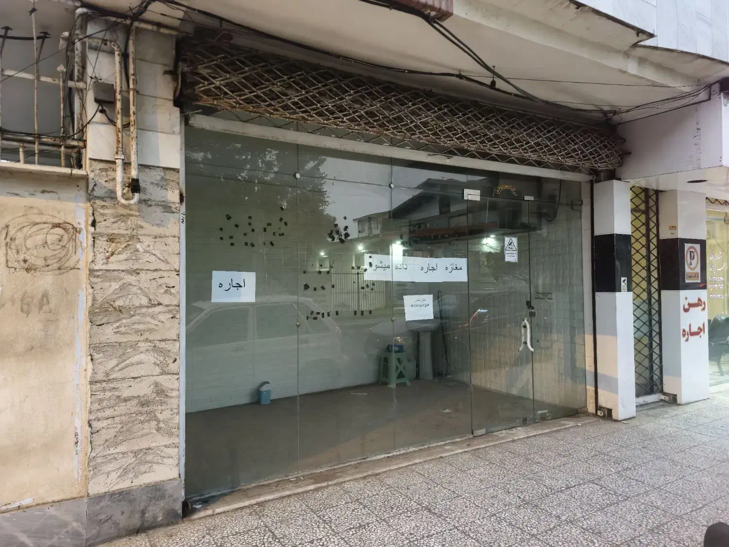 رهن مغازه ۱۴متری با بر ۴/۵متری|اجارهٔ مغازه و غرفه|رشت, شهرک قدس|دیوار